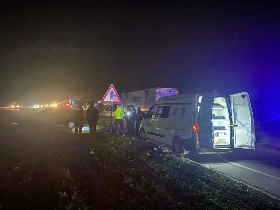 Yaya öğrencilere otomobil çarptı: 1 ölü, 1 yaralı