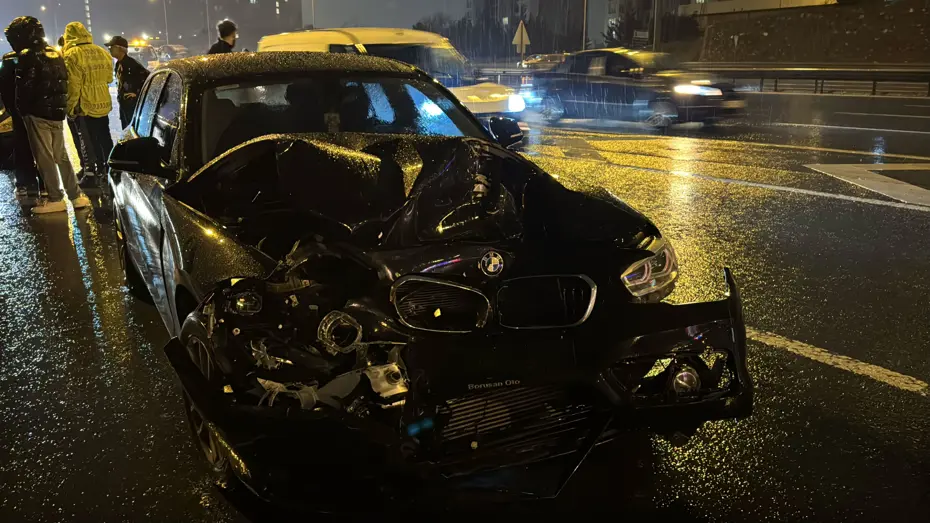 İstanbul’da 7 aracın karıştığı zincirleme kaza