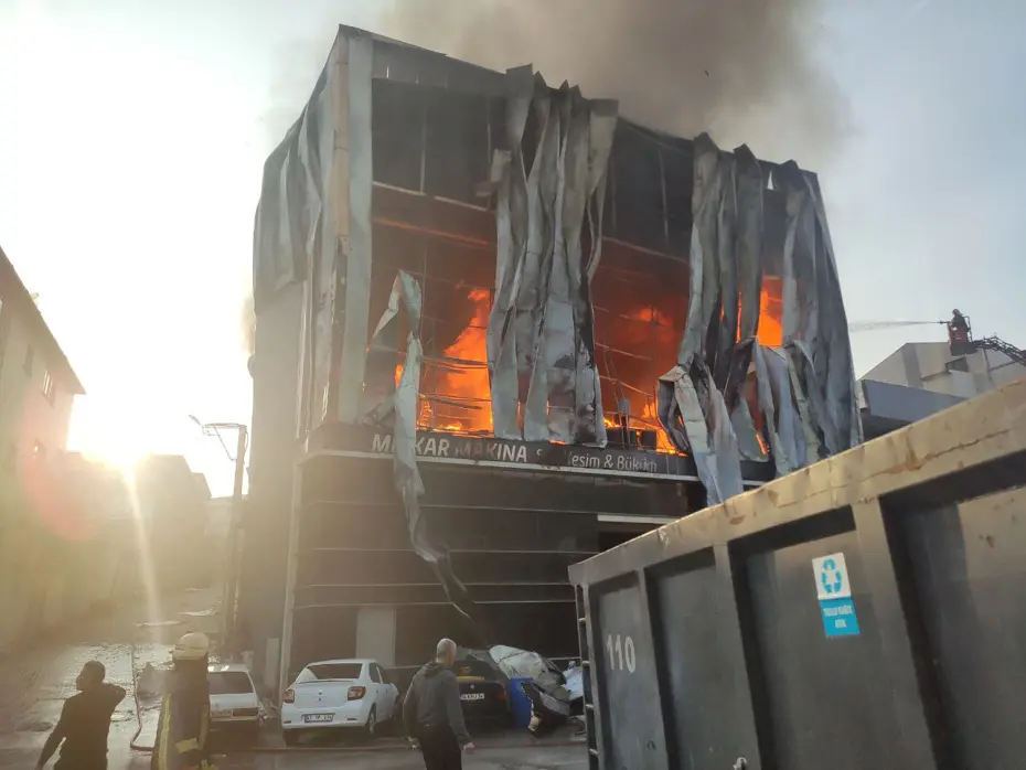 Kocaeli’deki fabrika yangını mağdurlarına hakaret eden 2 zanlı tutuklandı