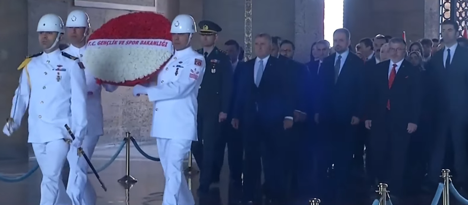 Anıtkabir’de 19 Mayıs töreni