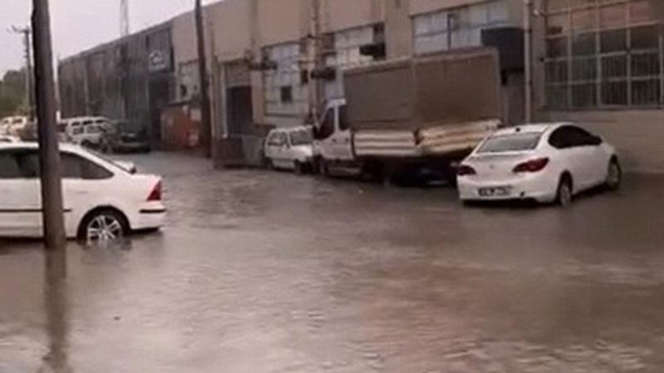 Bursa’da sağanak ve dolu yağışı etkili oldu