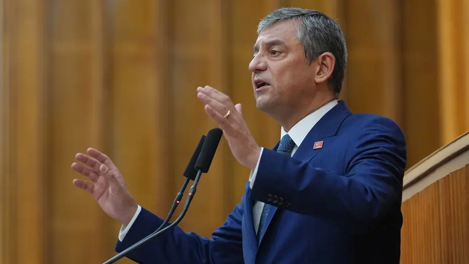 Özgür Özel’den kurultay ve yeni parti açıklaması