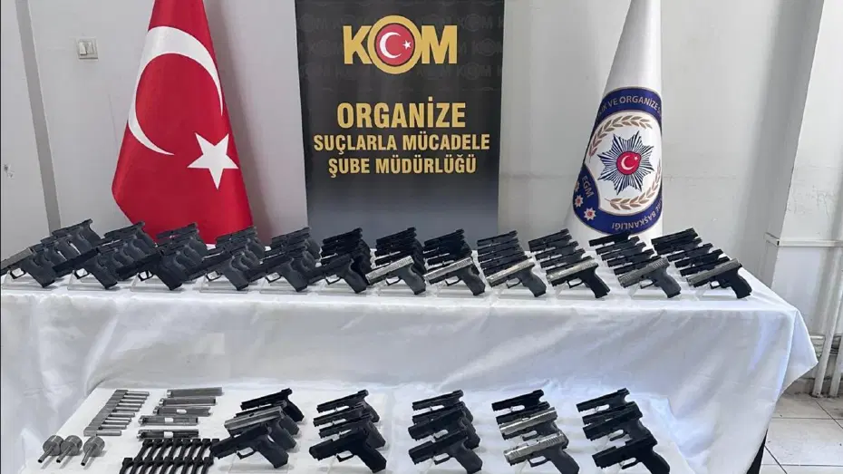 İzmir ve Manisa’da silah kaçakçılığı operasyonu: 13 gözaltı