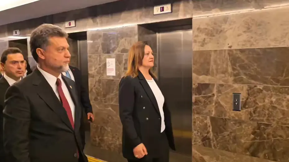 Burcu Köksal AK Parti Genel Merkezi’nde