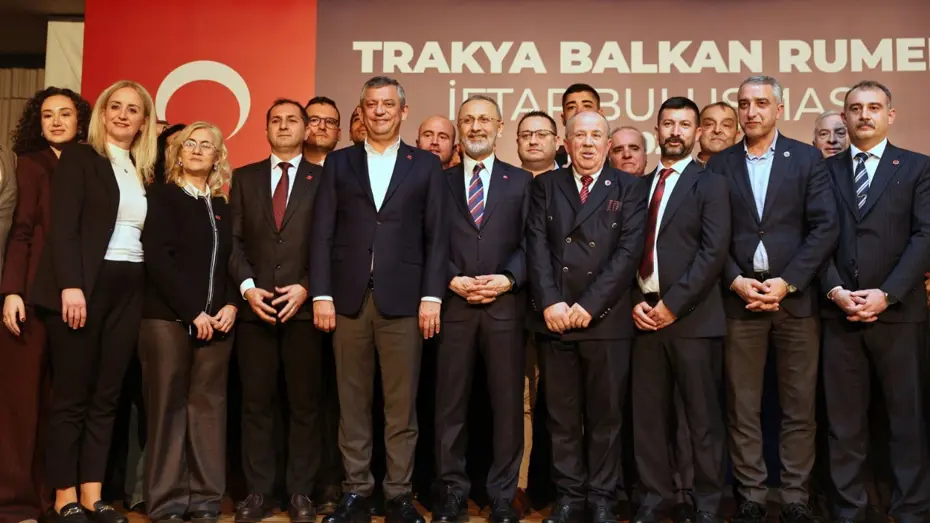 Gözler İstanbul’a çevrildi, bir belediye başkanından daha açıklama geldi. “Yeni Parti’ye geçmiyorum”