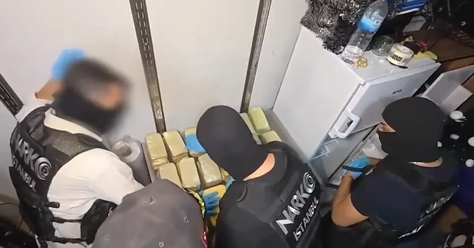 İçişleri Bakanlığı 71 ilde uyuşturucu operasyonu düzenledi. Toplamda 807 şüpheli tutuklandı