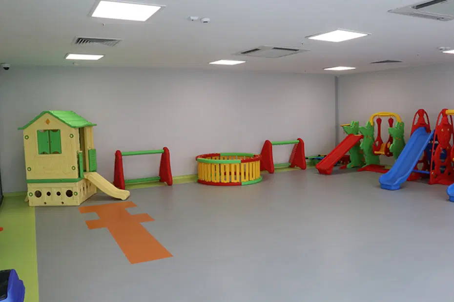 Sağlık Bakanı Memişoğlu’ndan sağlık çalışanlarına kreş müjdesi